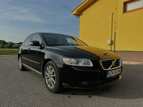 Volvo S40 II 2.0D - 1