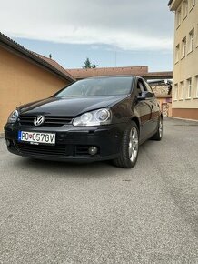 Volkswagen Golf 5 - 1