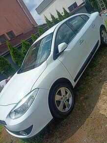 Renault fluence 1.6 benzín