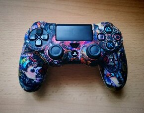 PS4 Originál bezdrôtový ovládač ( čierny) + silikónový kryt