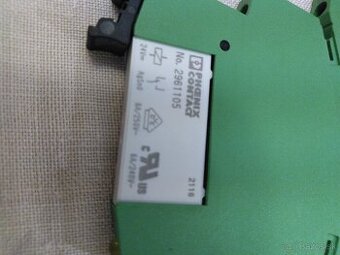 PHOENIX CONTACT RELAY BASE - PLC-BSC-24DC/21 PART# 2966016 W