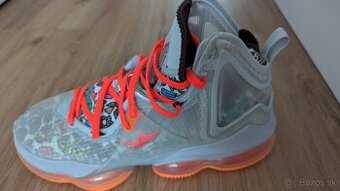 Nike LeBron Fast Food DC9339-01 - 1