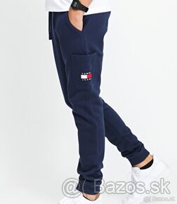 Športové tepláky Tommy Jeans M