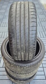 225/40r18 GoodYear