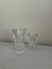 Sada dvoch maličkých krištálových váz Czechoslovakia