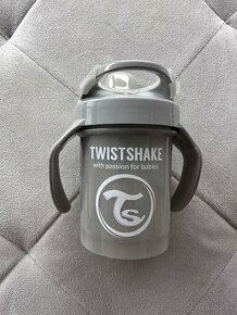 TWISTSHAKE Učiaci sa netečúci hrnček pastelovo sivý 230 ml