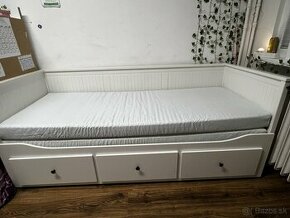 Postel Ikea Hemnes