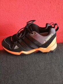 Adidas TERREX č.28