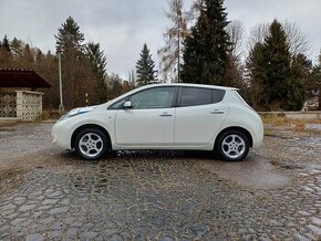 Nissan Leaf Acenta 24kWh, nízky nájazd, pôvodný lak