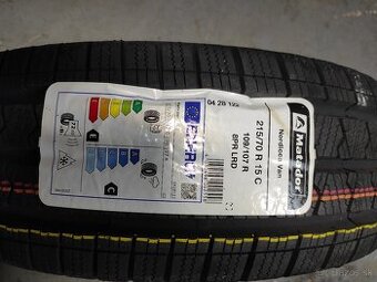 Predám dve čisto nové zimné 215/70 R15C 109/107 R