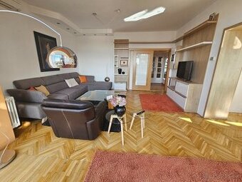 3,5 IZBOVÝ KOMPLET ZARIADENÝ BYT (110m2) V RD, BA- St. Mesto