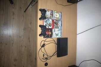 Ps3 Super Slim 500gb zachovali stav + hry