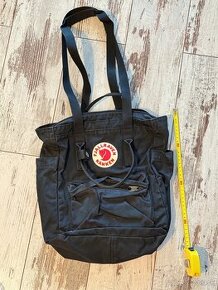 Fjallraven Kanken black batoh