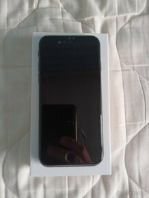 iPhone SE 2020 128gb Top Stav