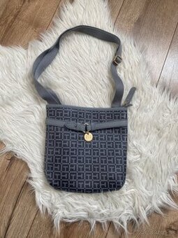 Tommy Hilfiger crossbody