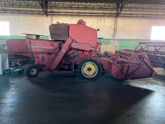 Kombajn Massey Ferguson 87