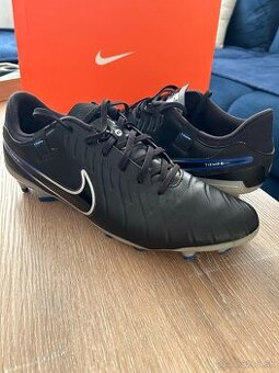 NIKE Tiempo Legend 10 Academy