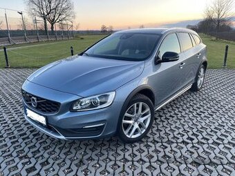 Volvo V60 Cross Country 2.4 D4 Polestar, původ ČR