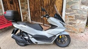 Skúter Honda PCX 125