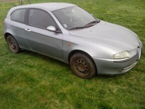 Mám na predaj náhradné diely na Alfa Romeo 147, Motor 1,6i