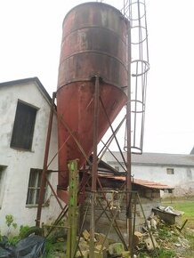 Silo na obilie