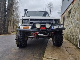 Toyota land cruiser lj 70