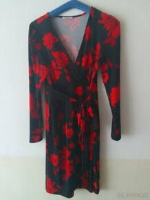 ORSAY červeno-čierne dámske kvetované šaty