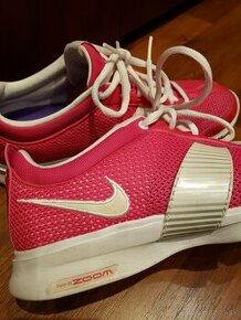 Tenisky Nike č.40,5