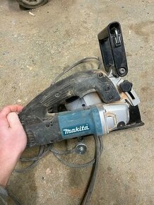 Makita drážkovacia fréza SG125J