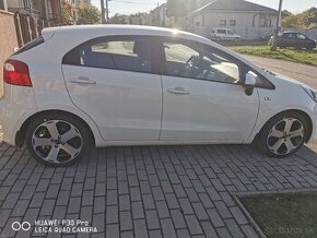 Kia Rio 1.4 benzín