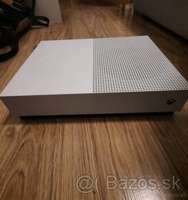 XBOX ONE S ALL DIGITAL EDITION + HRY UŽ STIAHNUTÉ