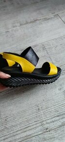 Predám dámske sandálky - 1