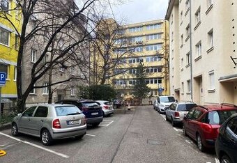 1-izb. byt Janáčkova ul. - centrum BA na prenájom - 1