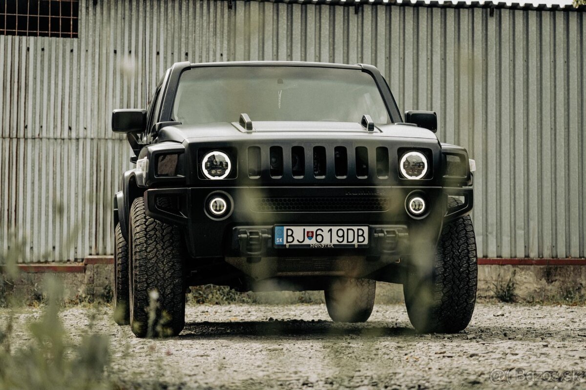 Hummer H3 Black custom