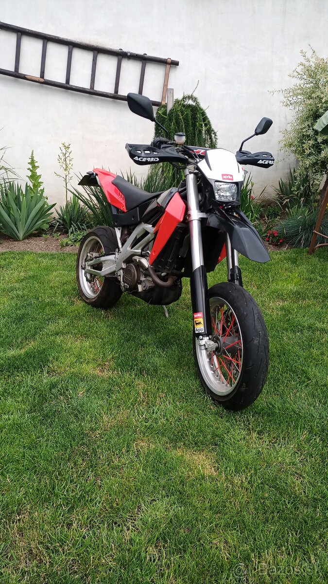 Aprilia SXV 550