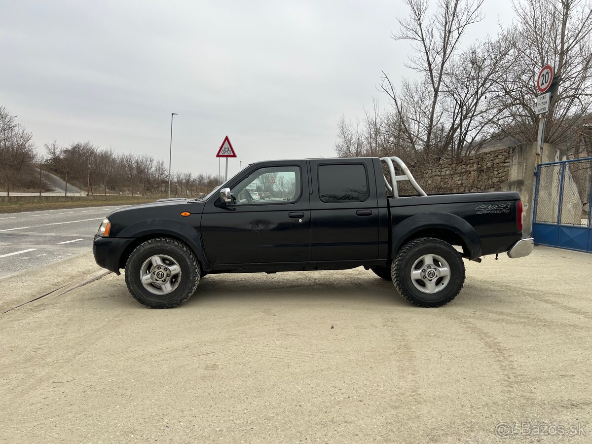 Nissan Navara 2.5Di 98kw D22