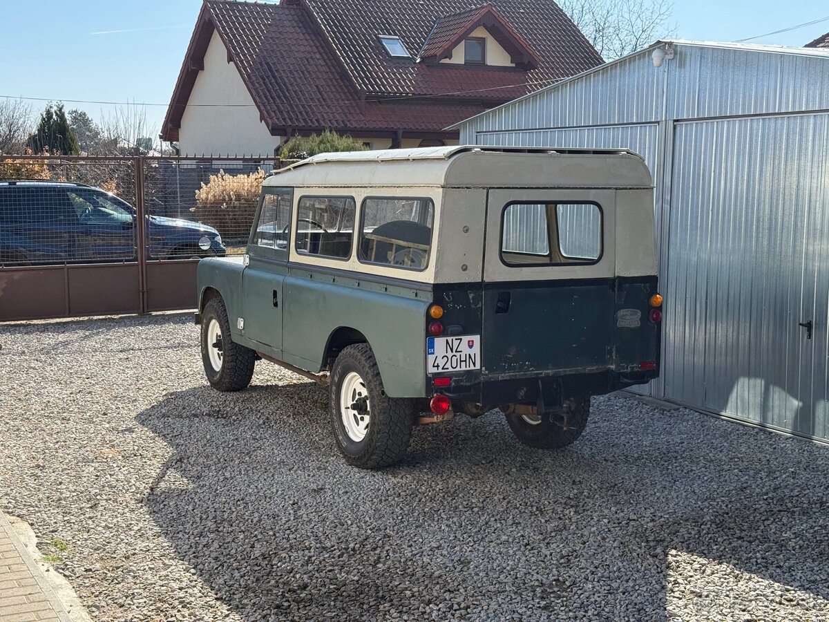 LAND ROVER SERIES 3 109”