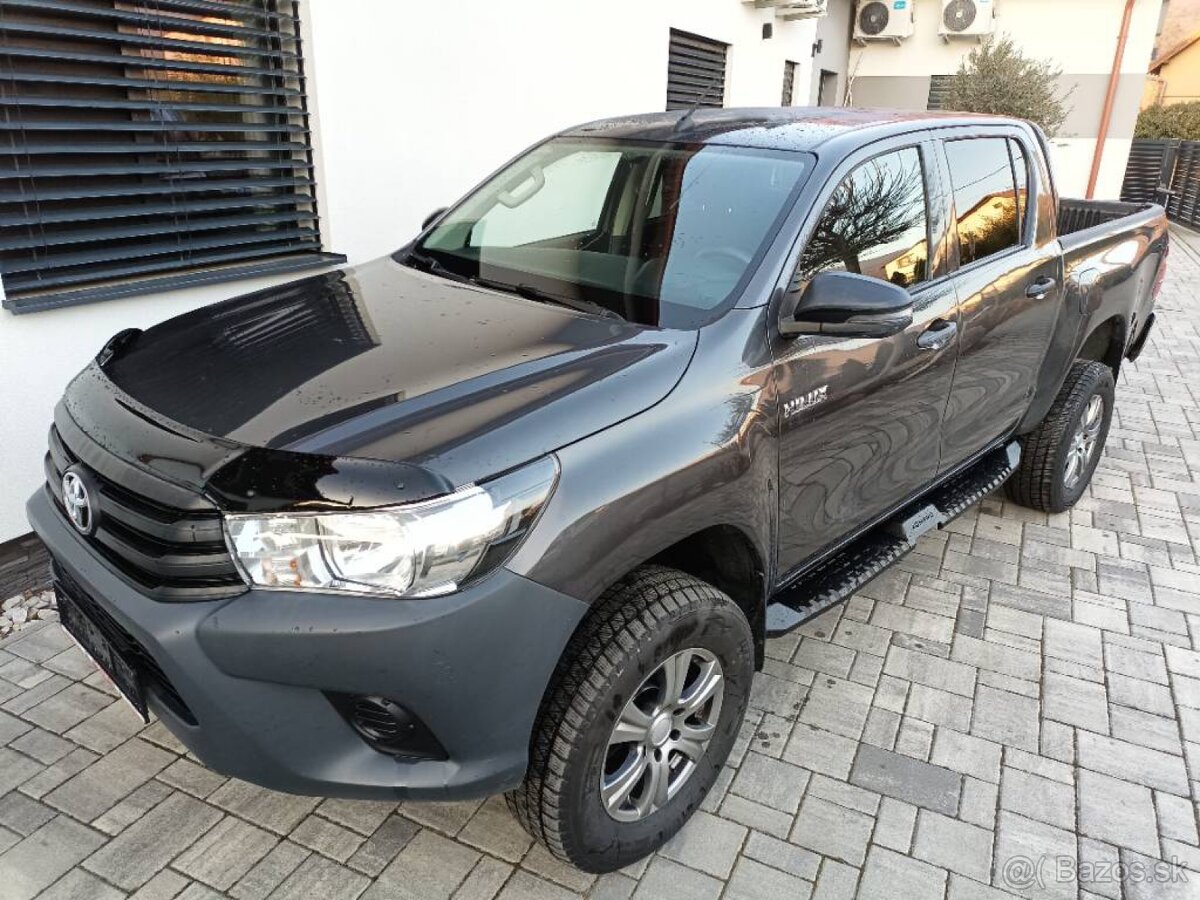 TOYOTA HILUX —- NA PREDAJ / NA SPLÁTKY