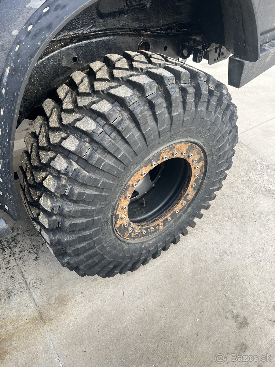 Predám kolesa Maxxis trepador 37x12,5 r16 + bedlock disky