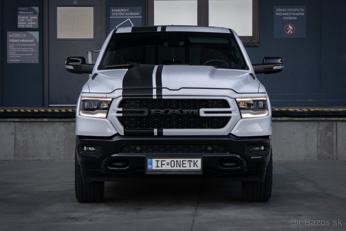 Dodge RAM 1500 5.7 V8 HEMI Bighorn