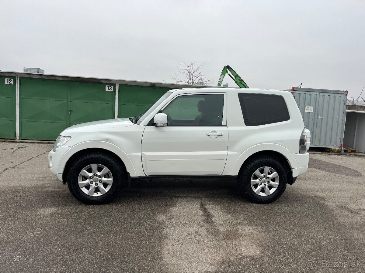 Pajero 3.2DI-D 147kw 2012 manual