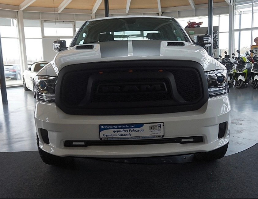 Dodge RAM 1500 HEMI 5,7l, SPORT, zvýšený, rozšírený