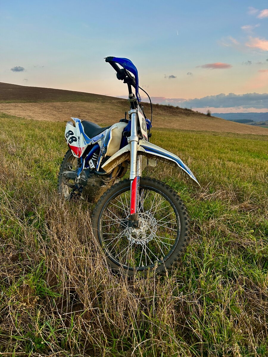 x-motos 250