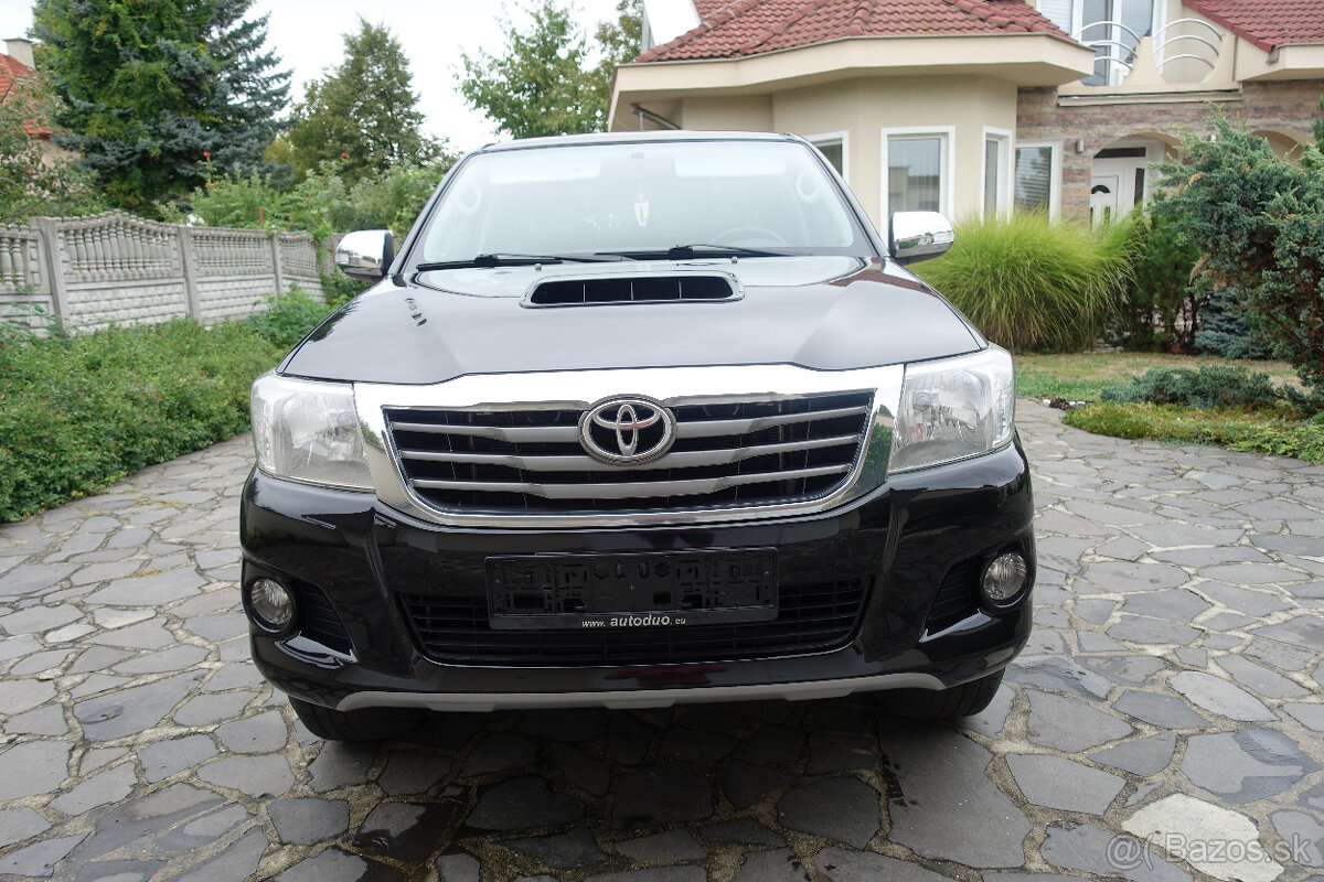 Toyota Hilux DC 3.0 I D-4D  pick up A/T, 126kW, 4d.