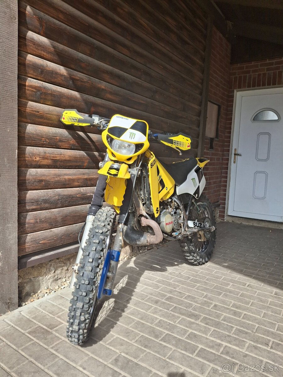 Suzuki TS 125