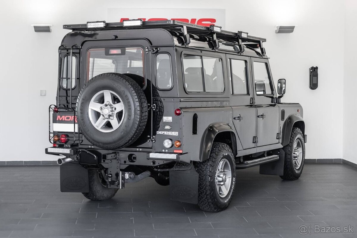 Land Rover Defender 110 2.4 SW S