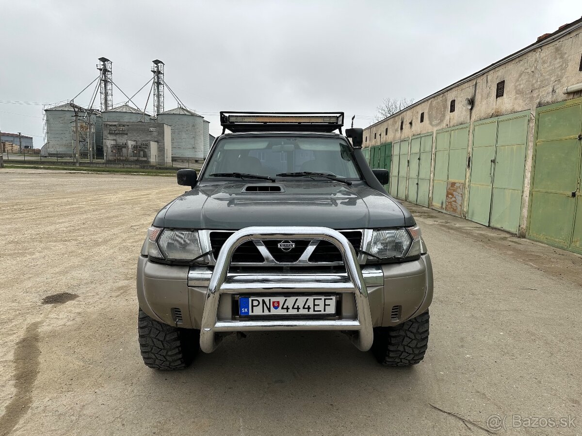 Nissan Patrol Y61 Wagon