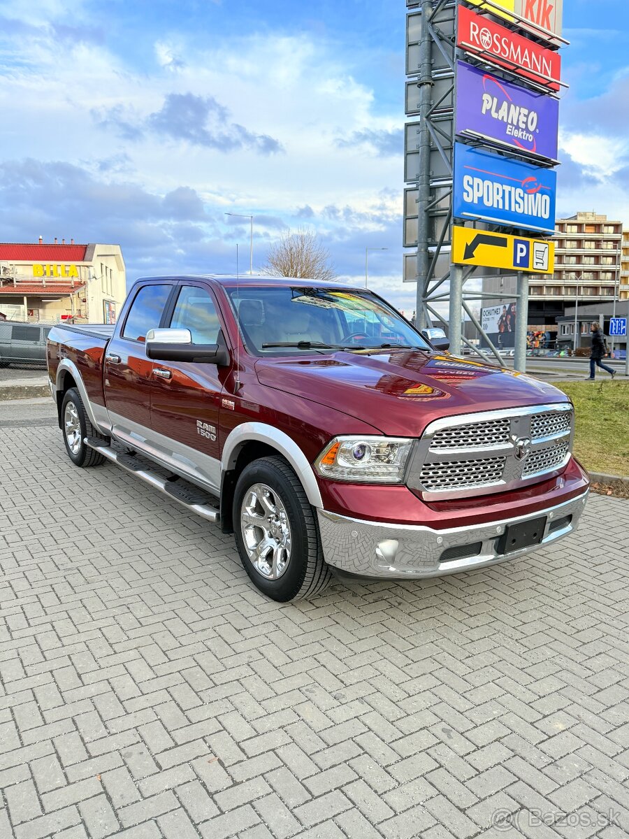 Dodge RAM Laramie 5.7 HEMI—LONG—2018—kůže—tažné 3.5t