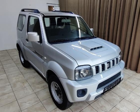 4x4 benzín Suzuki Jimny 2013