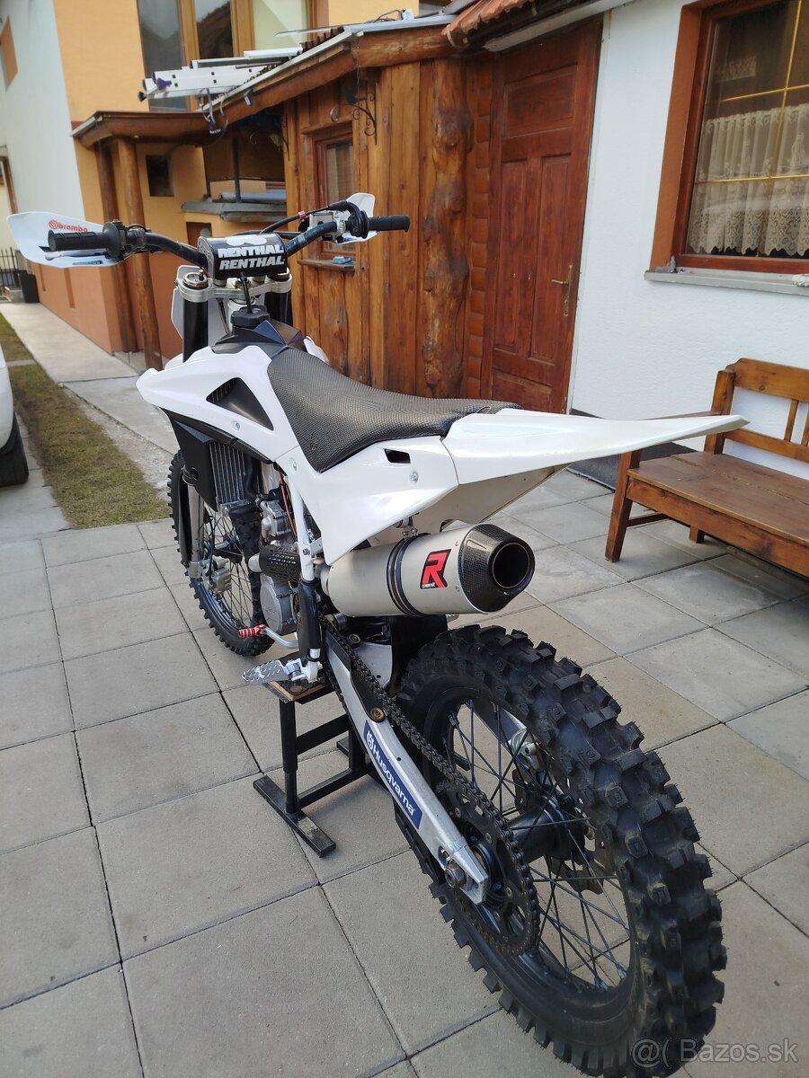 Husqvarna TE 250 vstrek